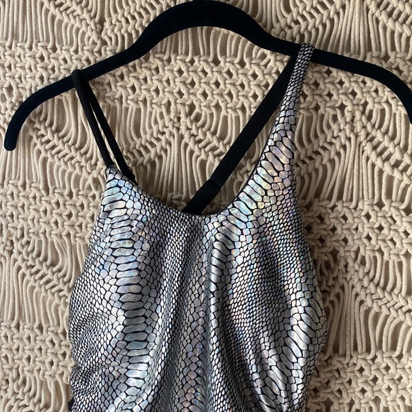 Shein silver & black NWOT one piece, snakeskin animal print, sz Medium - Picture 3 of 10